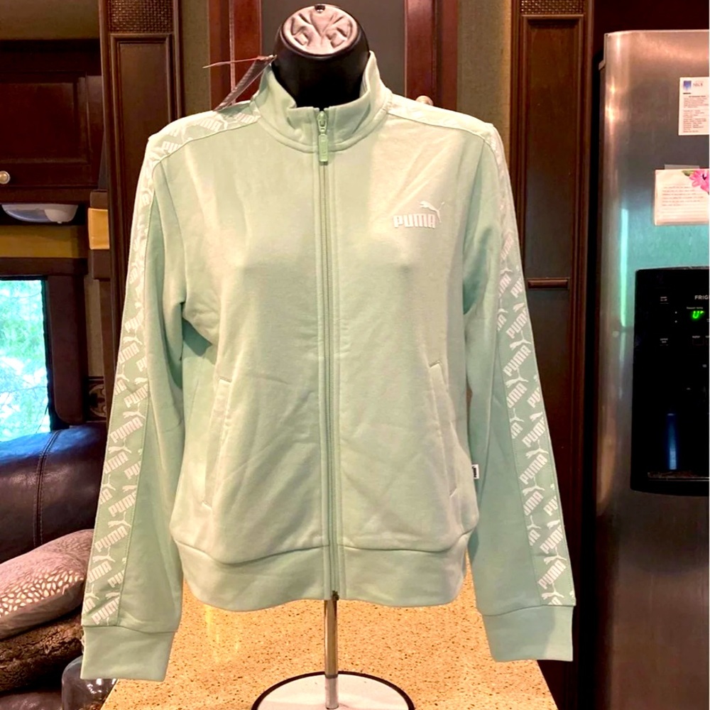 NWT Women’s Puma Zip Up Jacket In Mint Size Small
